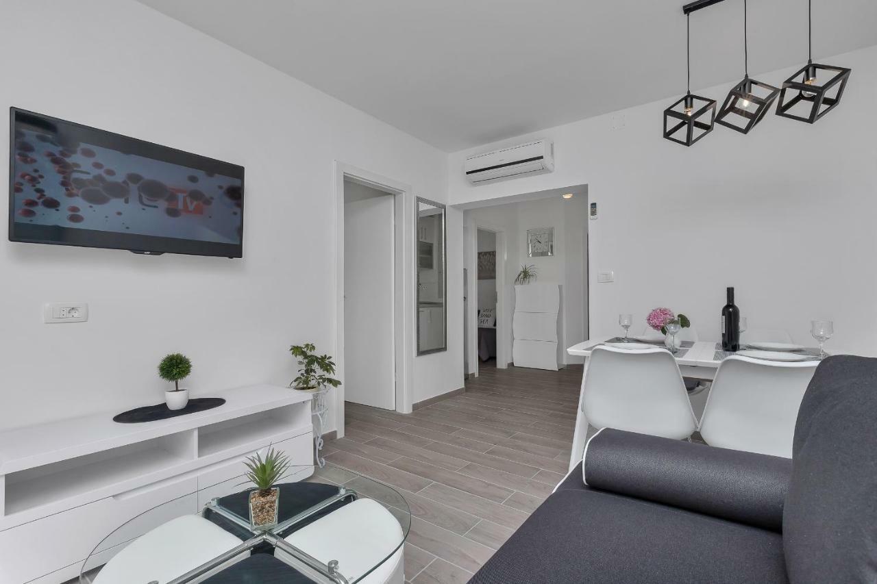 Apartment Kate Podgora Esterno foto